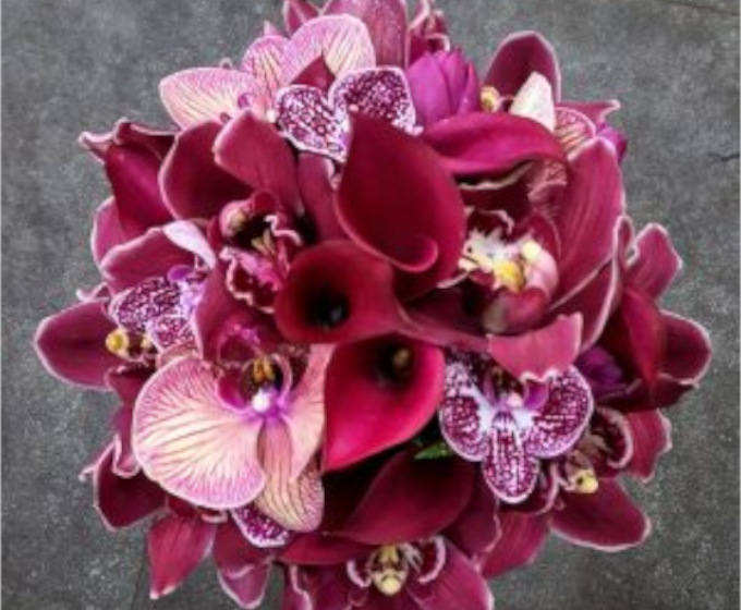 Ramo de orquídeas rosas para bodas